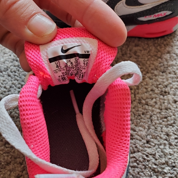 Toddler girls Nike walking shoes - Picture 2 of 2
